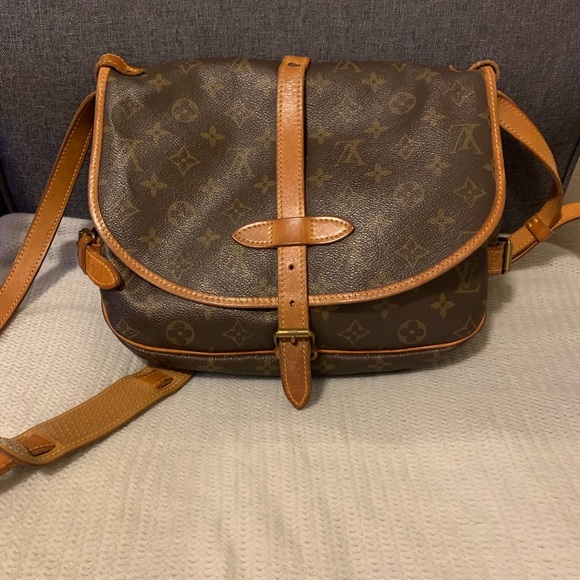 Louis Vuitton Saumur mm 30 - Picture 4 of 7